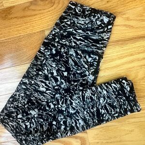 Lululemon Wunder Train High-Rise Tight 25"